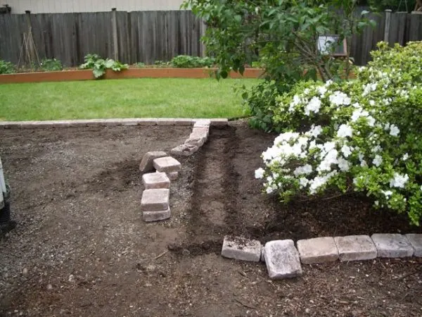 How to set paver edging