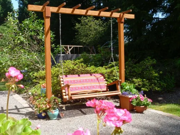 How to Make a Simple DIY Pergola - Single Girl's DIY