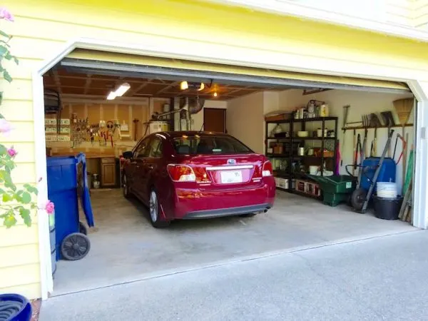 How to organize a garage