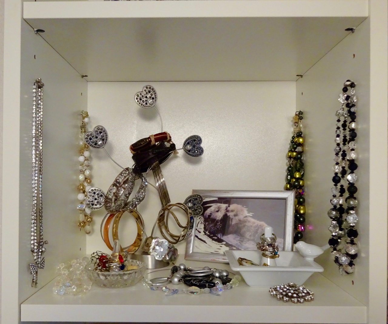 Beautiful and Creative Ways to Store Your Jewelry Single