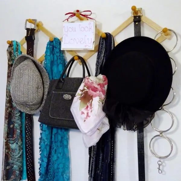 How to store scarves and belts