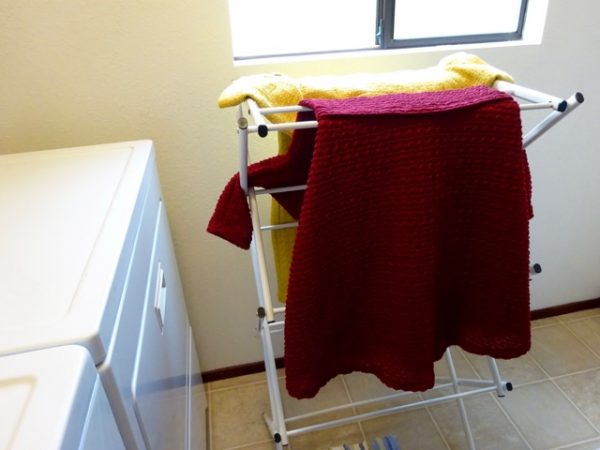 Laundry room drying rack