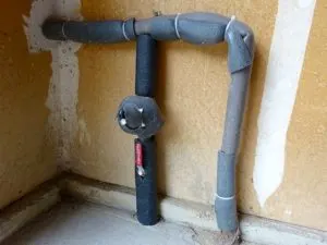 Insulate water pipes