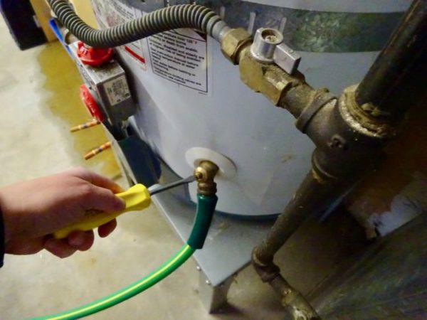 What to Do When Your Water Heater Fails! | Single Girl's DIY