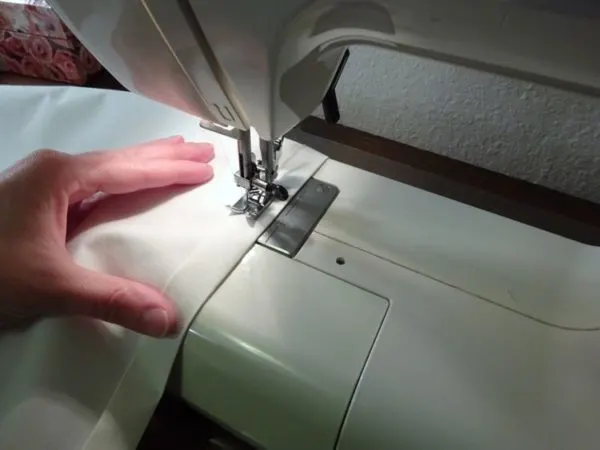 Hemming fabric for wall hanging map