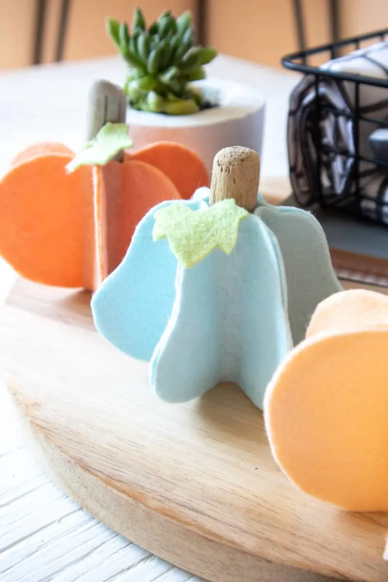 Easy 3D Felt Pumpkins (Free Pattern) - Single Girl's DIY