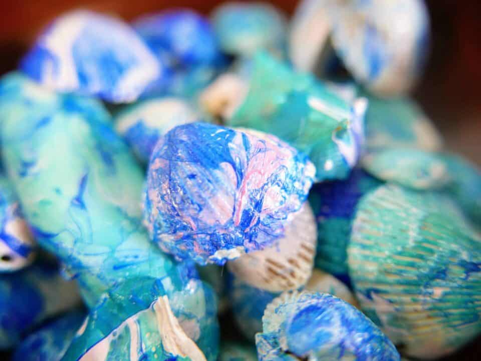 How to Paint Seashells with Nail Polish Single Girl's DIY