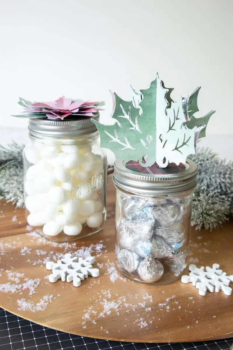 paper holiday jar topper on mason jars