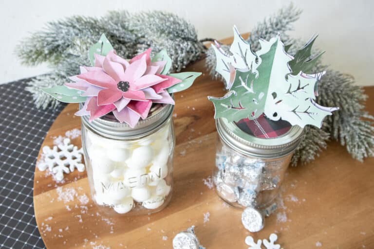 Christmas Mason Jar Toppers (Cricut craft) Single Girl's DIY