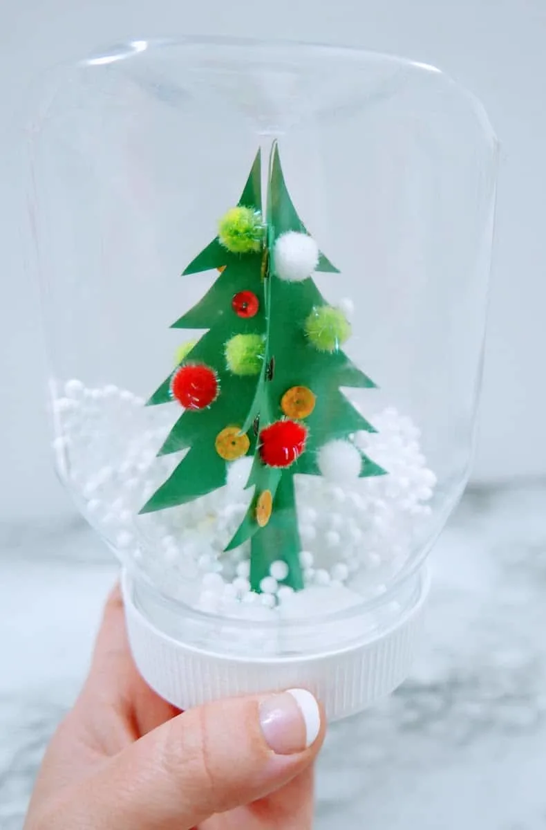 Easy Snow Globe Christmas Craft