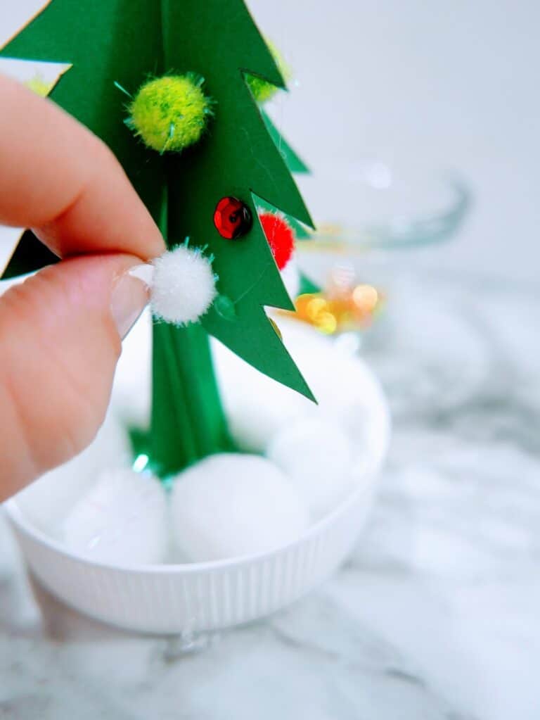 Waterless Snow Globe: 2 Ways - Single Girl's Diy