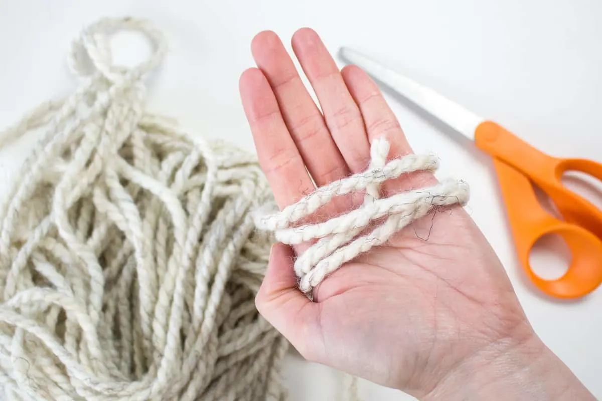 Cutting Yarn for Craft