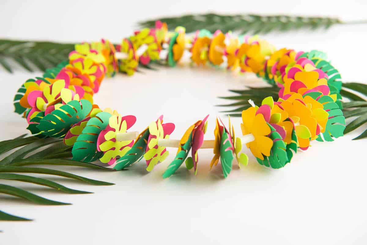 DIY Hawaiian Necklace Lei