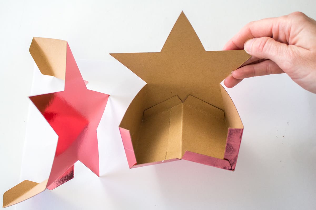 Putting Star Gift Box Together