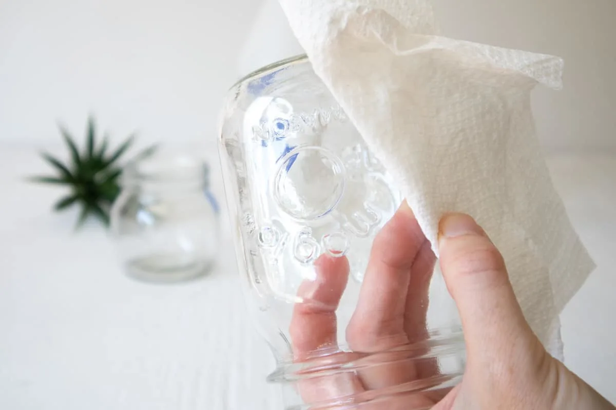 cleaning glass mason jars