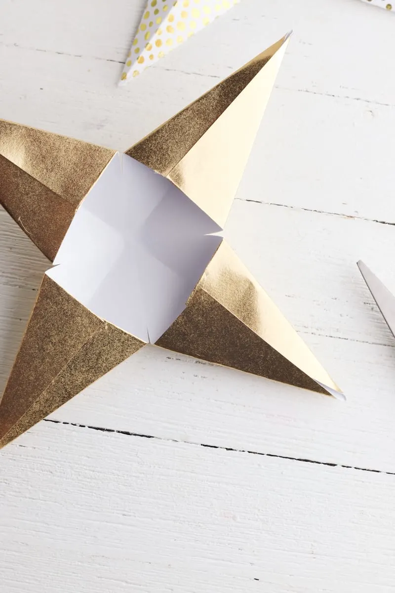 DIY Folded Paper Star Gift Toppers