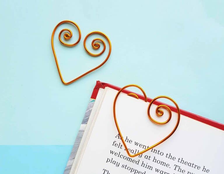 two wire heart bookmarks