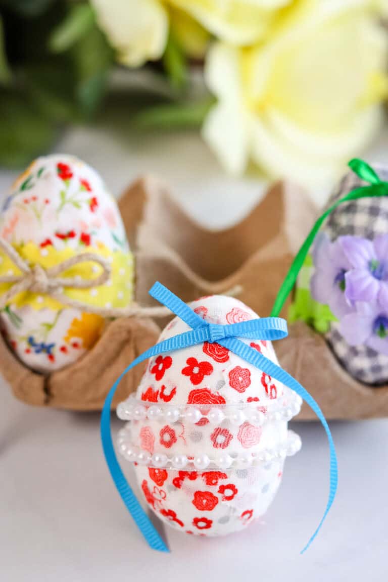 How to Decoupage Easter Eggs - Single Girl's DIY