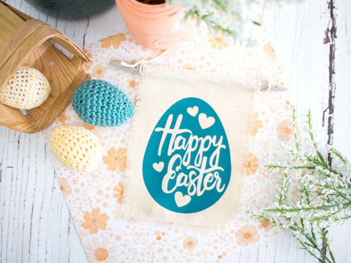 Easter Banner on table with eggs and flowers