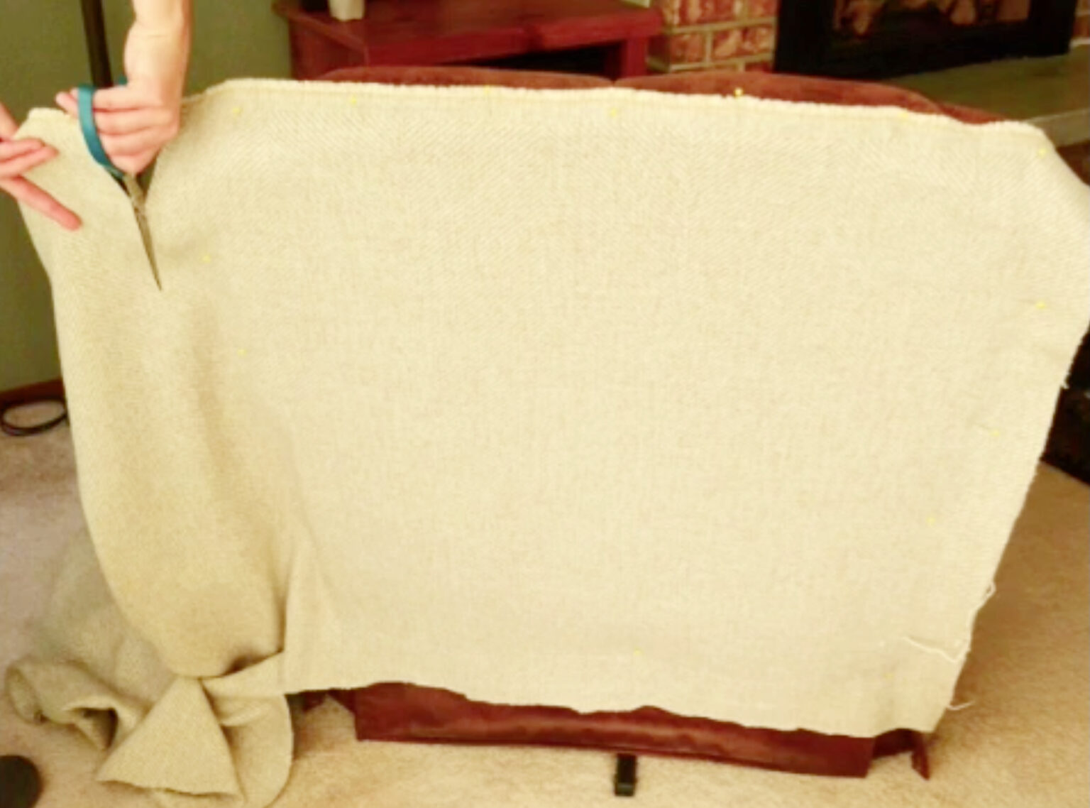 How to Make a Fabric Slip Cover for a Chair Single Girl's DIY