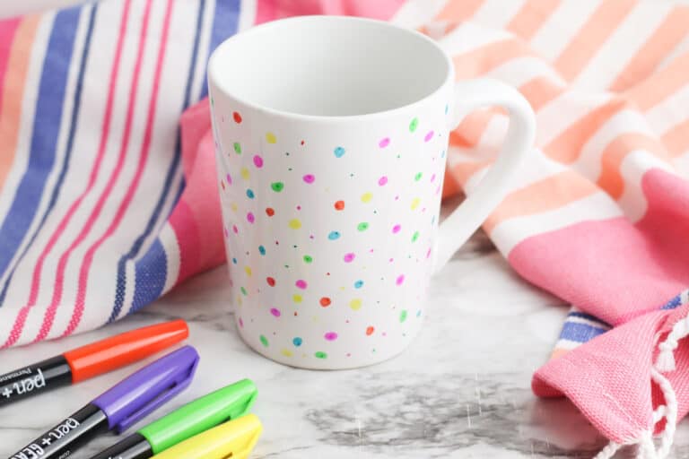 easy washable DIY Sharpie Mug with colored markers