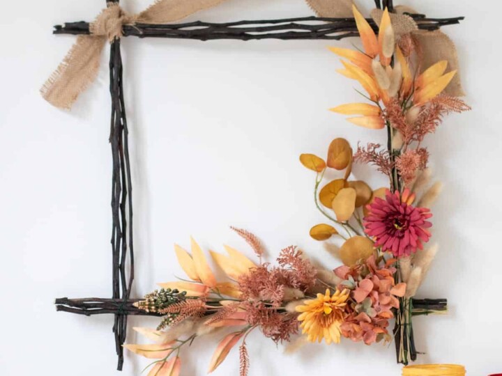 DIY Square wreath for autumn and Thanksgiving
