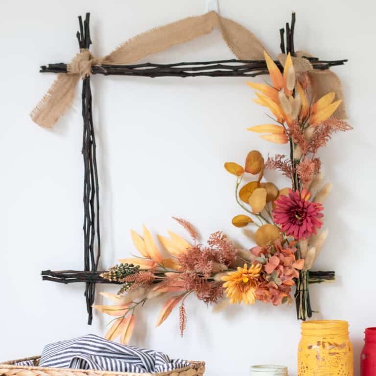 DIY Square wreath for autumn and Thanksgiving