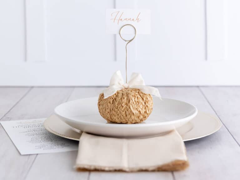 diy place card holder for Thanksgiving meal