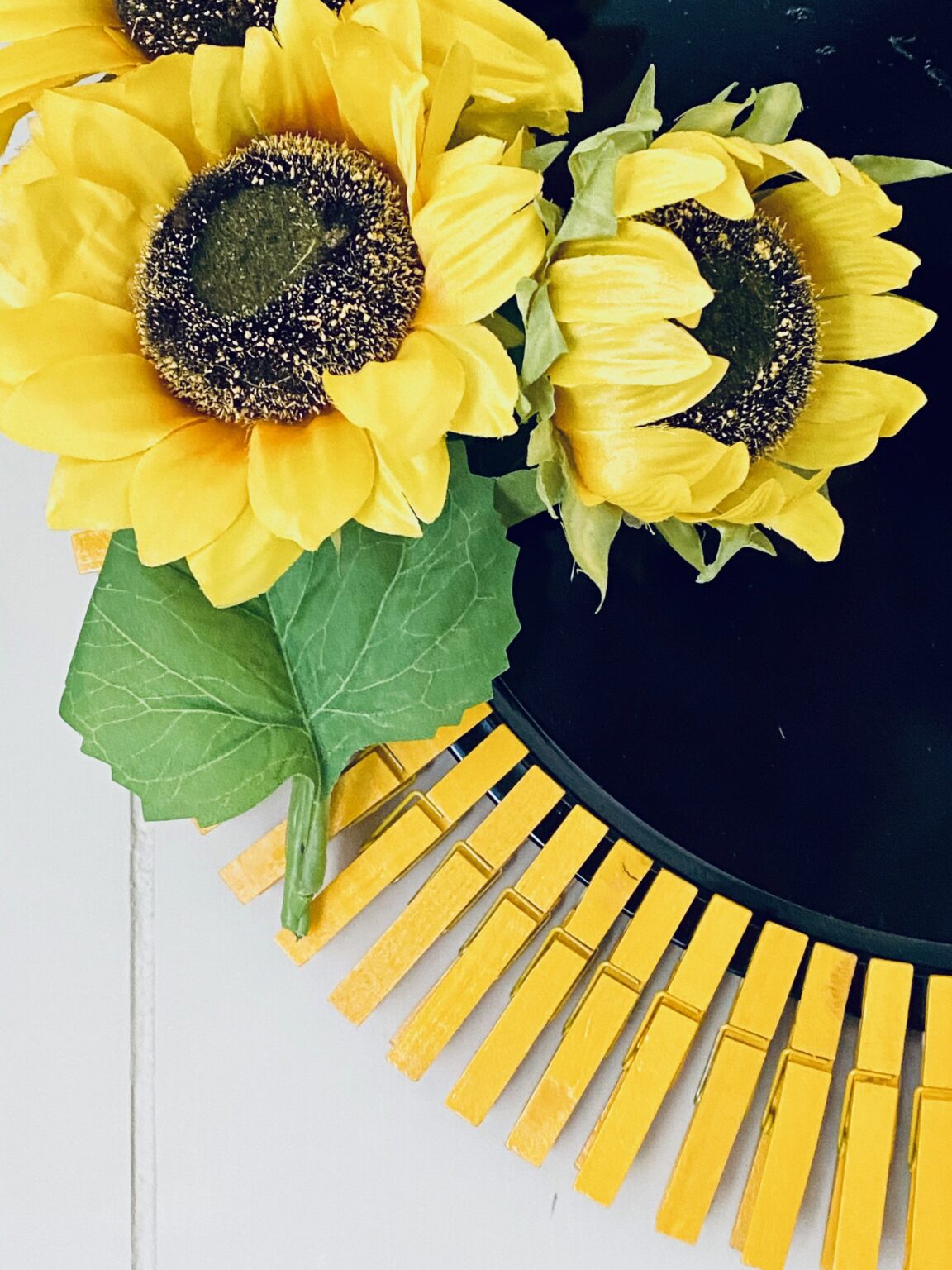 Sunflower Clothespin Wreath - Single Girl's DIY
