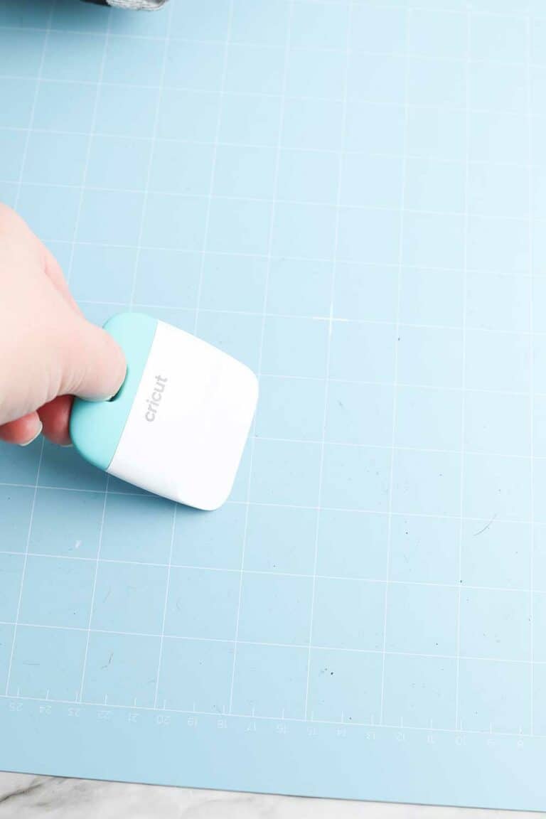How to Clean a Cricut Mat (And Make it Sticky Again) Single Girl's DIY