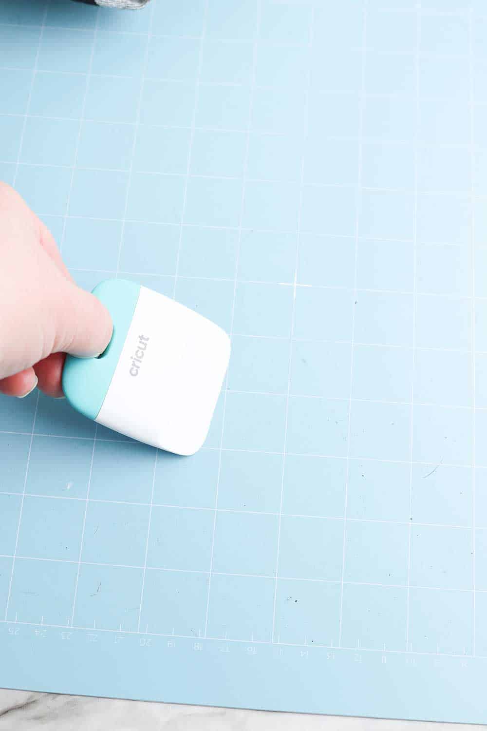 How to Clean a Cricut Mat (And Make it Sticky Again) Single Girl's DIY