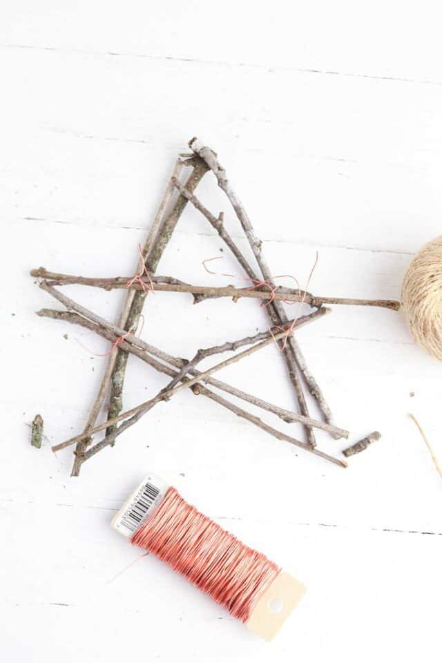 How to Make a Twig Star Out of Sticks Single Girl's DIY