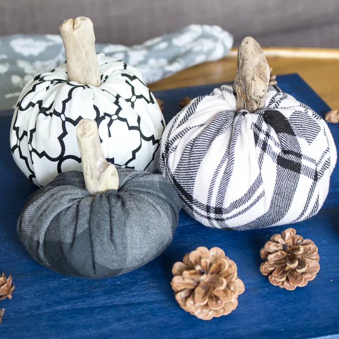 Easy No Sew Fabric Pumpkins Tutorial - Single Girl's DIY