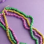 how to make a Mardi Gras necklace
