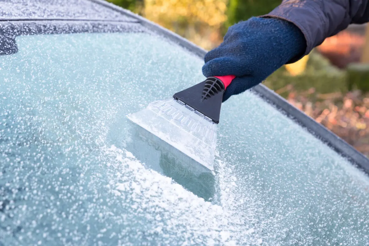 Can Ice Scrapers Scratch Your Windows? - Single Girl's DIY