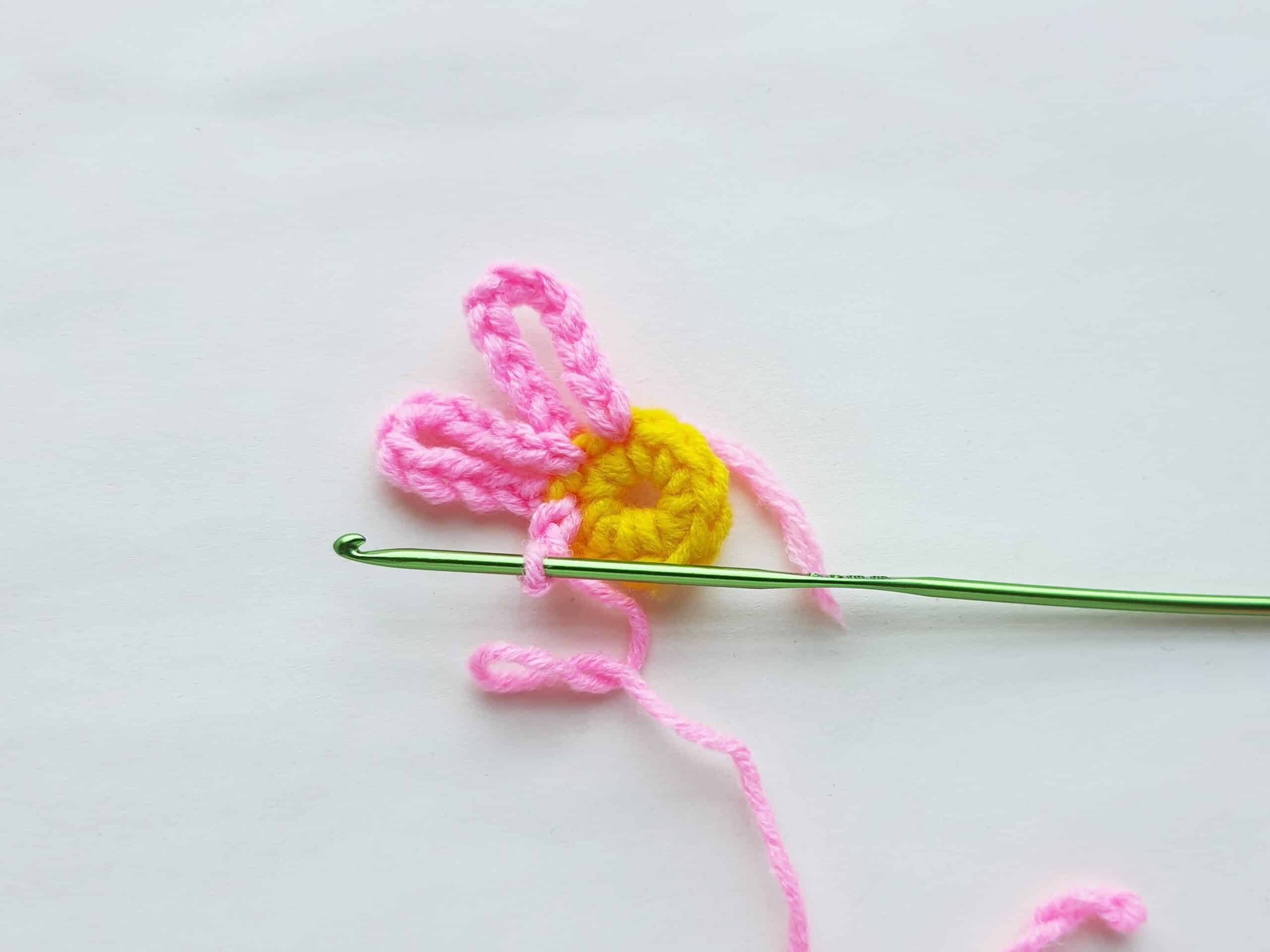 Easy Crochet Flower with Open Loop Petals Pattern Single Girl's DIY