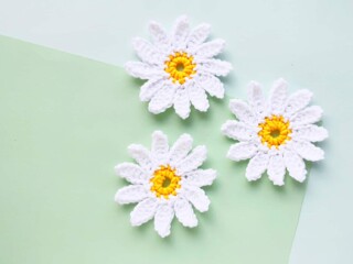 pretty handmade daisy flowers made from yarn