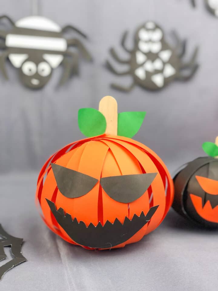Easy Paper Strip Pumpkin Craft Single Girl's DIY