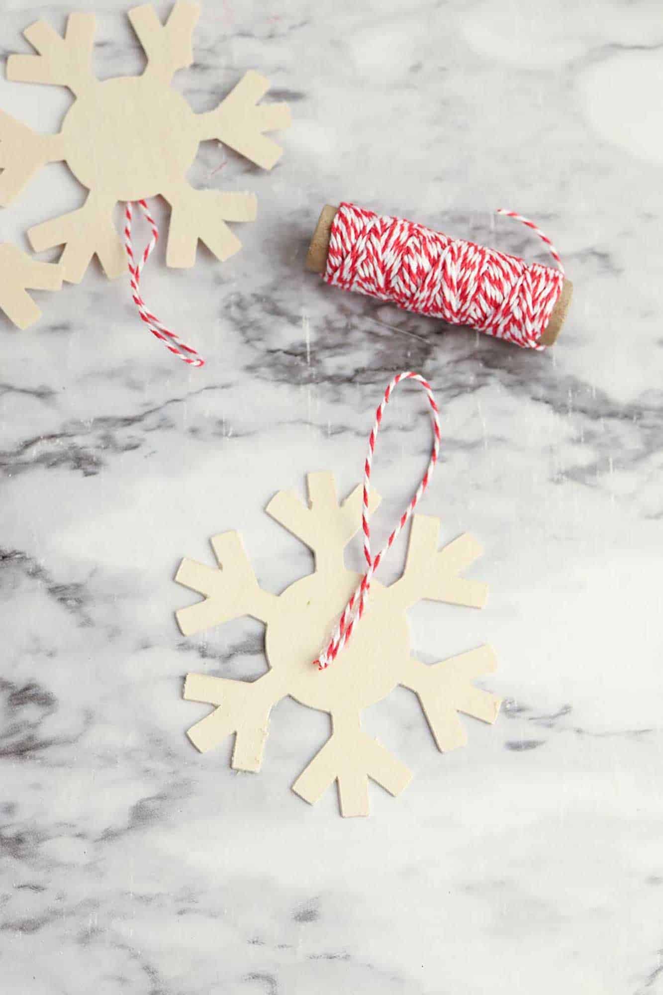 How to Make Balsa Wood Ornaments with Cricut Single Girl's DIY