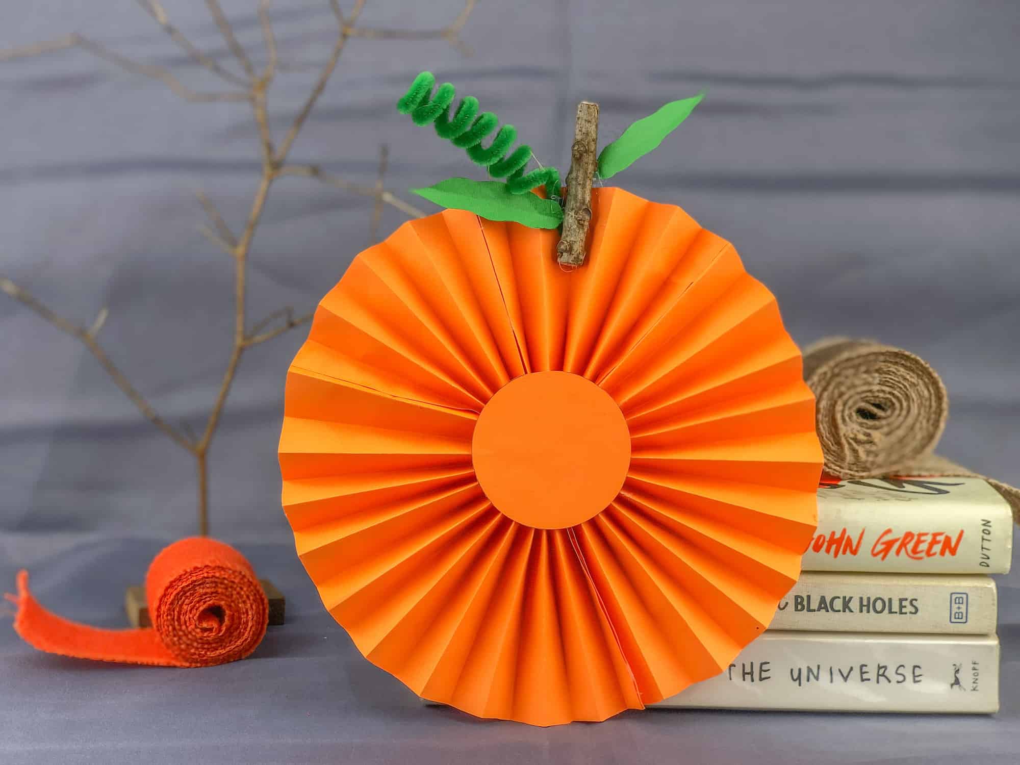 Cute Accordion Pumpkin Craft - Single Girl's DIY
