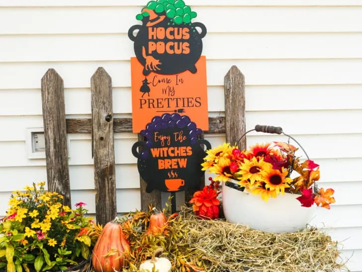 DIY hocus pocus porch sign on a patio