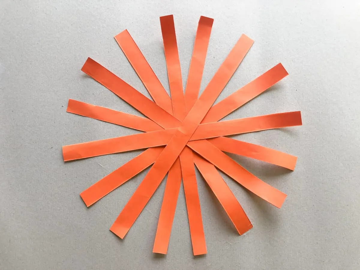 Easy Paper Strip Pumpkin Craft - Single Girl's DIY