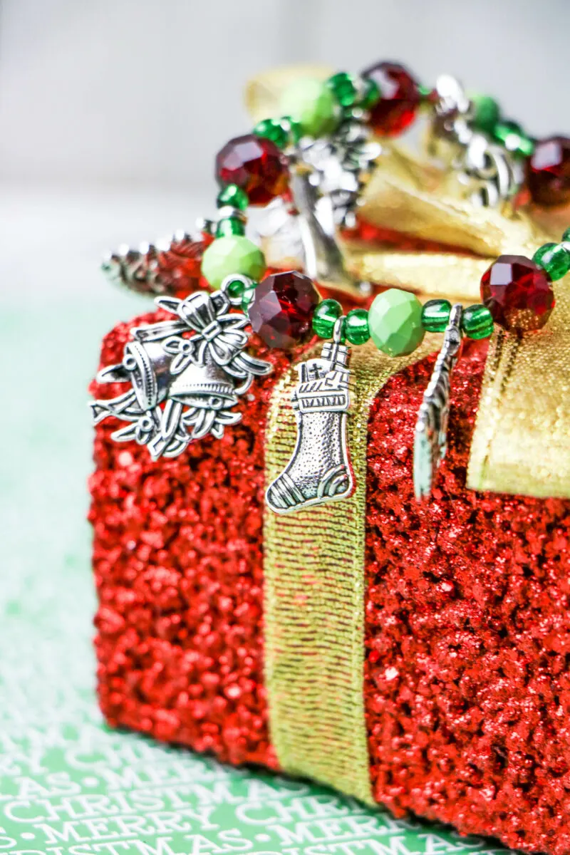 How to Make Christmas Charms for Earrings, Bracelets or Necklaces