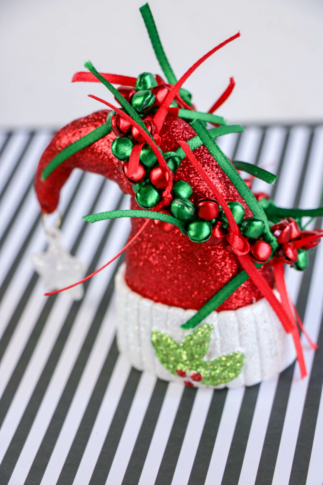 Jingle Bell Bracelet Craft - Single Girl’s DIY