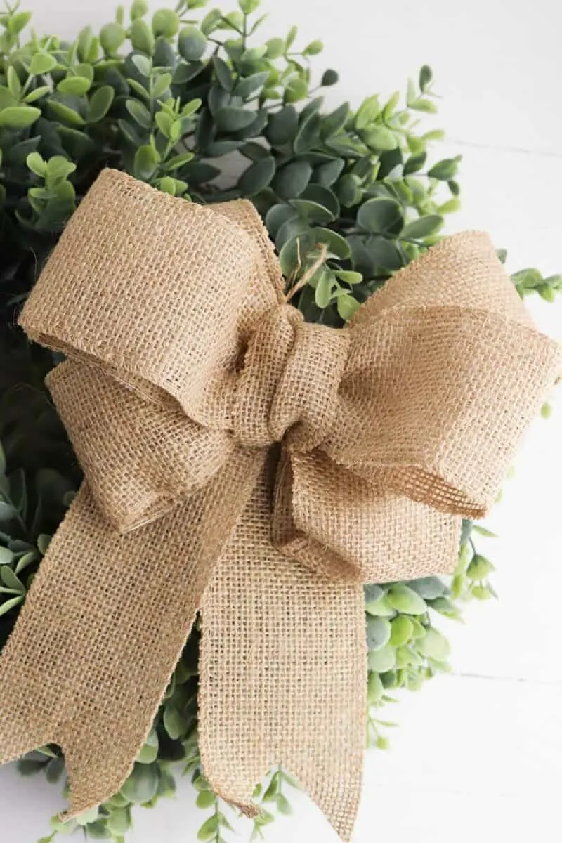 DIY BURLAP BOW  EASY BOW TUTORIAL 