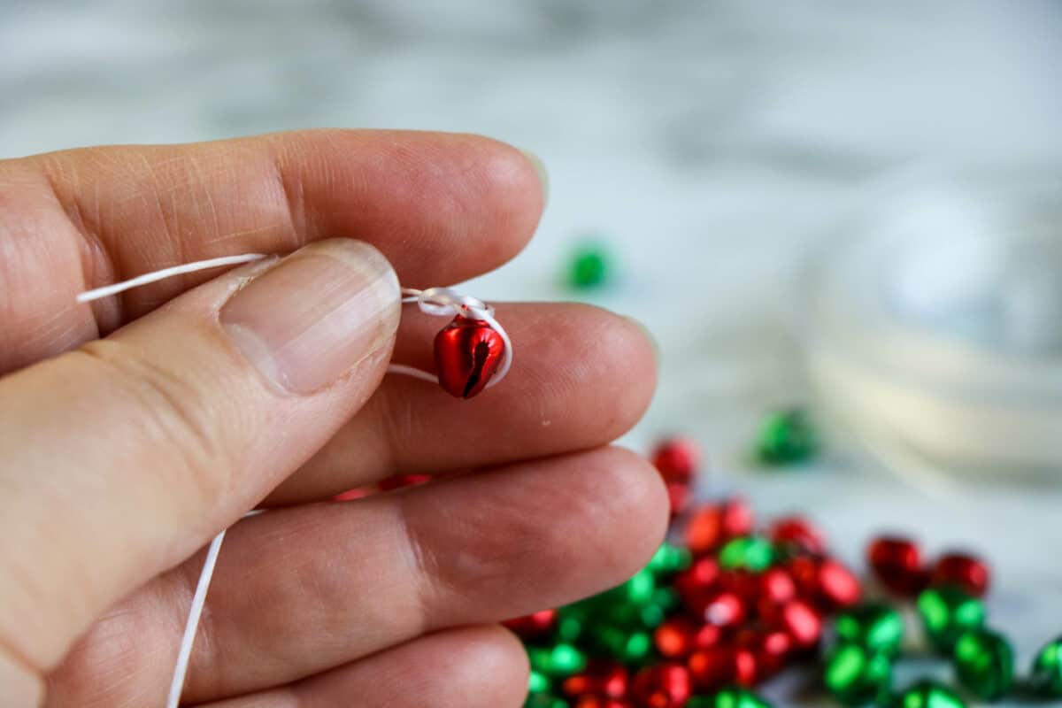 Jingle Bell Bracelet Craft - Single Girl's DIY