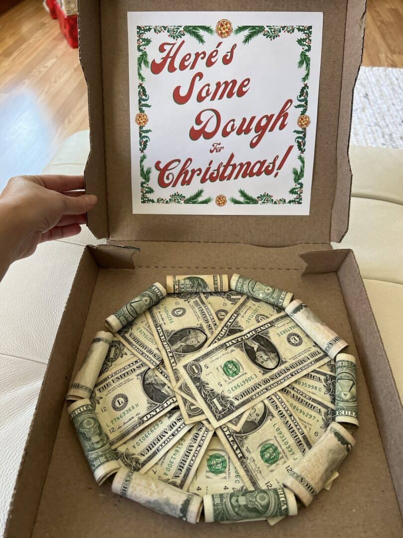 How To Make A Money Pizza - Single Girl's DIY