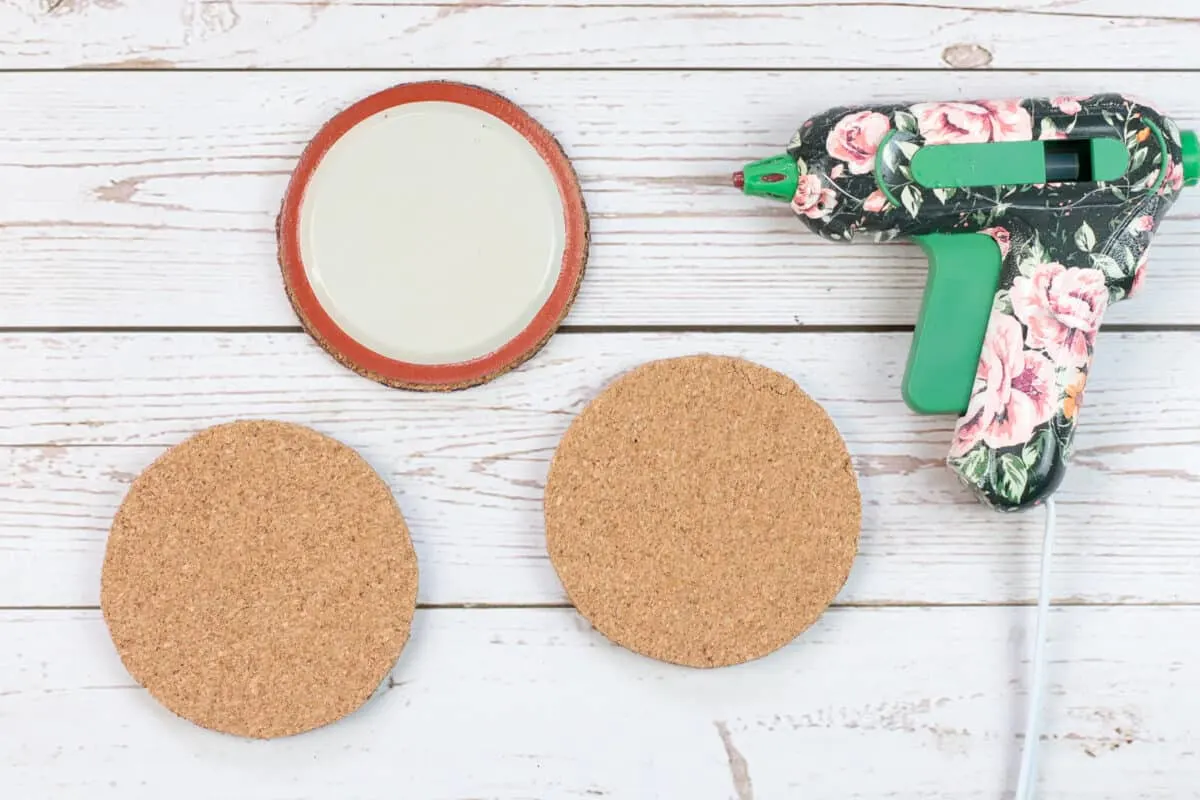 Easy DIY Mason Jar Lid Coaster - Single Girl's DIY