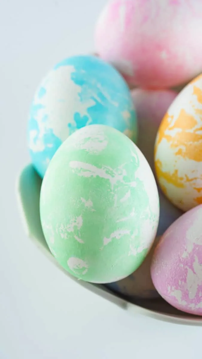 DIY Natural Easter Egg Dye {No food coloring} - The From Scratch Farmhouse