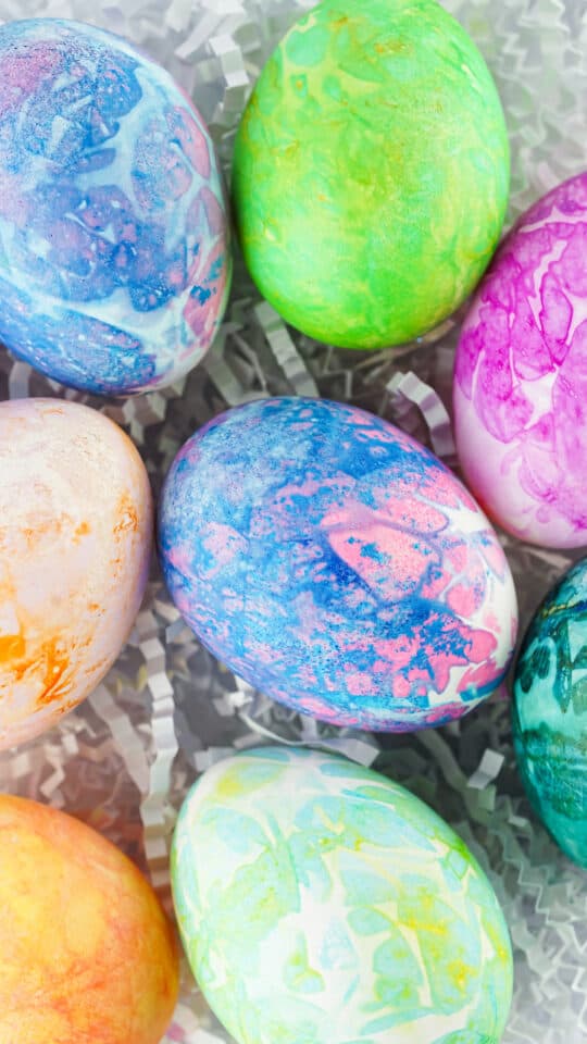 20 Cool Ways to Dye Easter Eggs - Single Girl's DIY